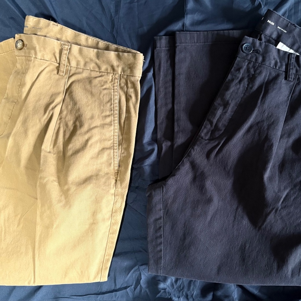 Bundle of 2 Old Navy Men's Pleated Chino Pants | Slim Built-In Flex | 36x30